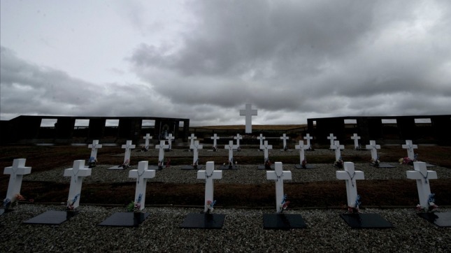 La Cruz Roja formará un grupo de forenses para identificar a los caídos en Malvinas