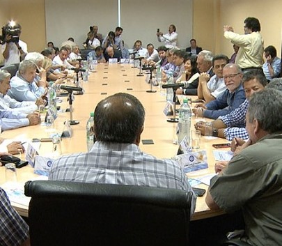 Ganancias: La CGT se reúne con el Gobierno para negociar una reforma