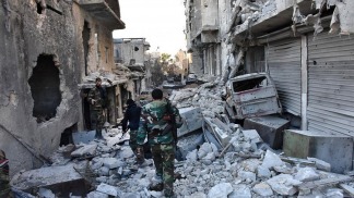 Suspenden la evacuación de Alepo por nuevas explosiones en Siria