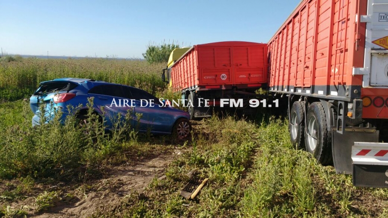 Un hombre perdió la vida tras chocar contra un camión