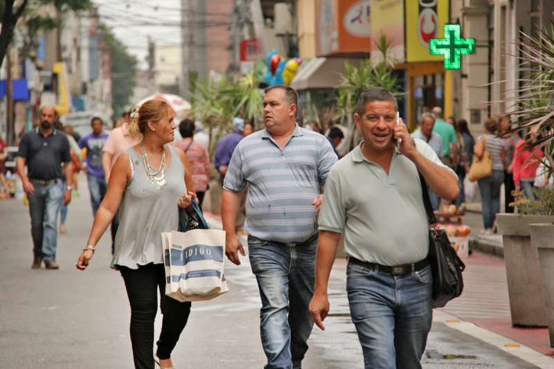Ya se puede disfrutar de la peatonalización de calle Mendoza