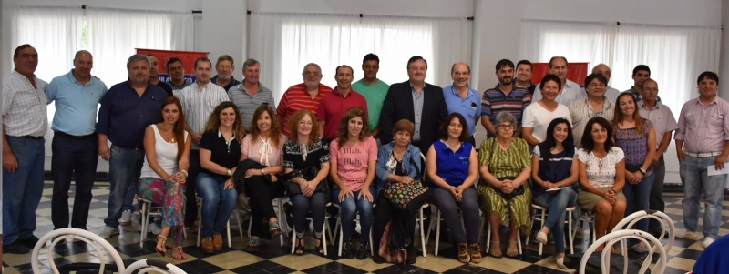 Entrega de aportes a instituciones y a Clubes de Básquet