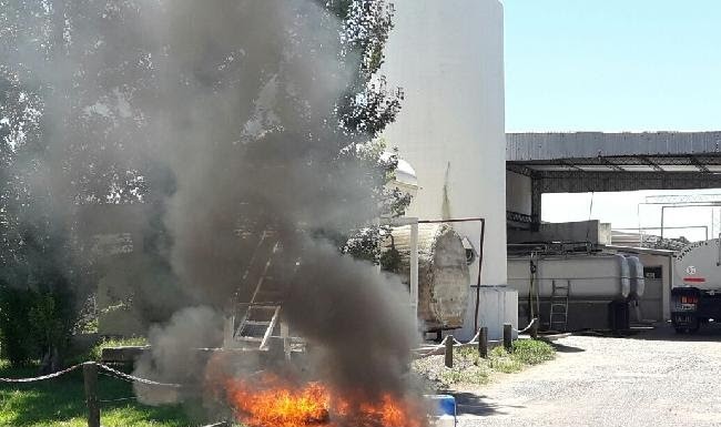 Obreros pasaron año nuevo tomando fábrica