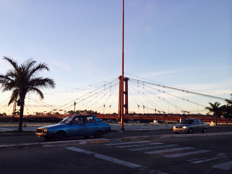 Por obras, permanece interrumpida la circulación por el Puente Colgante 