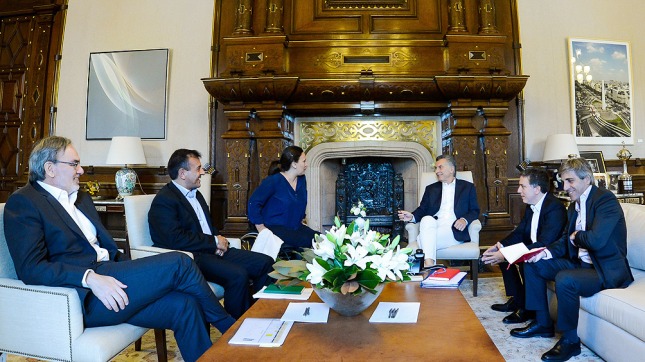 Macri tuvo su primera reunión de coordinación con Dujovne y Caputo