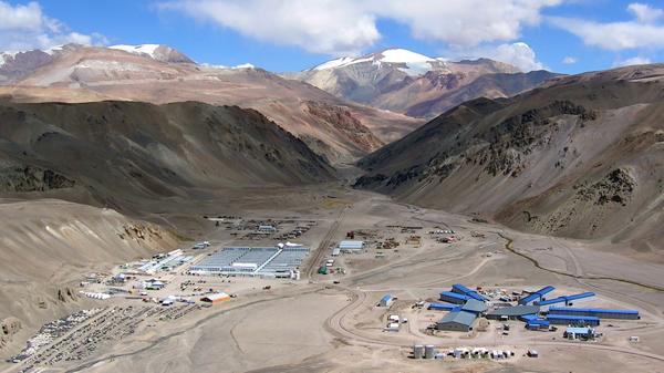 El ministro Bergman envió una comisión a San Juan por un nuevo derrame en la Barrick Gold