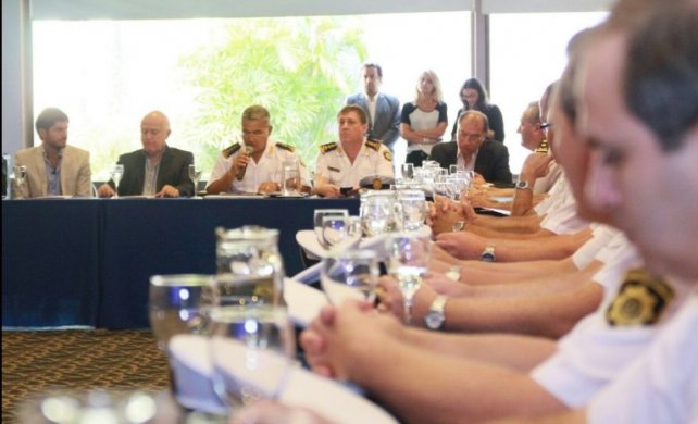 Lifschitz se reunió con jefes policiales para avanzar en seguridad