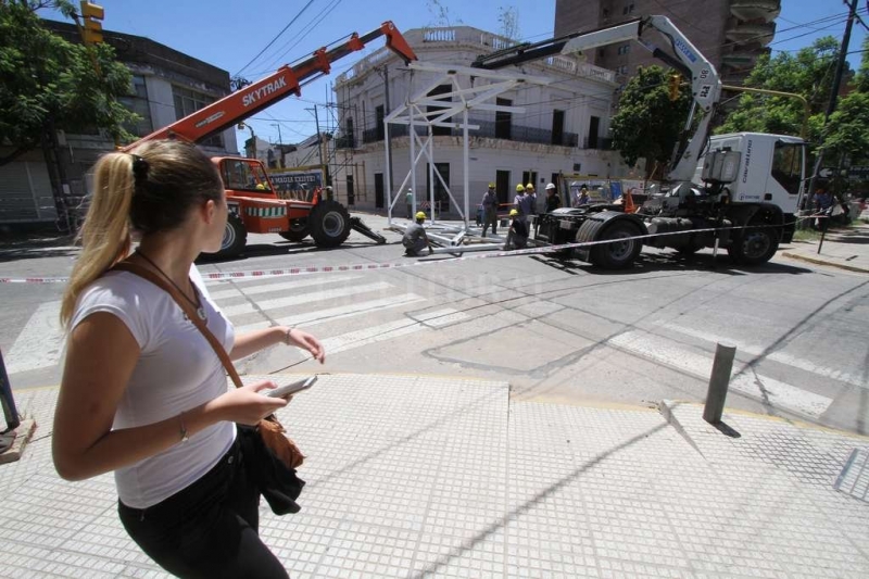 Colocan pórticos de hierro para estabilizar la Casa del Brigadier