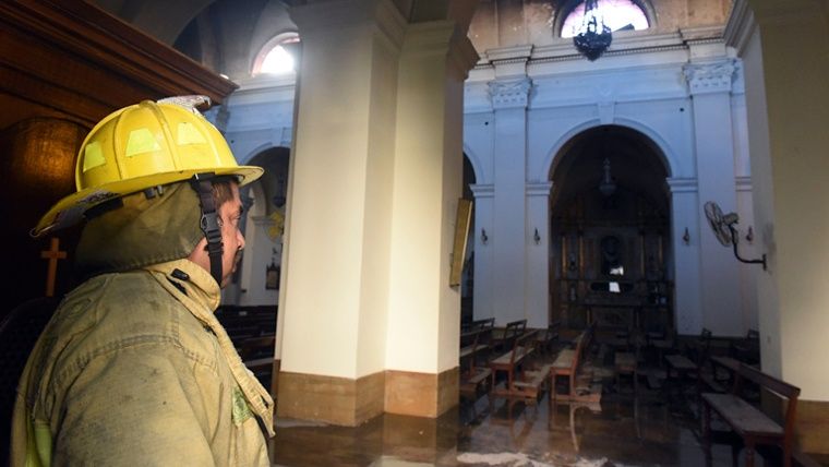 El incendio de la catedral no fue causado por desperfectos eléctricos