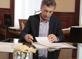 El Gobierno modificó por decreto la ley de Migraciones