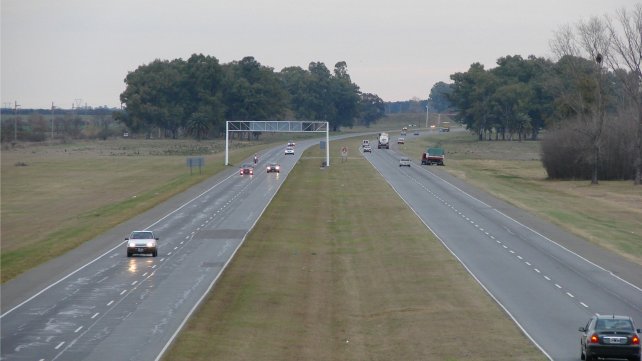 Licitan la repavimentación de 50 km de la AU Santa Fe - Rosario