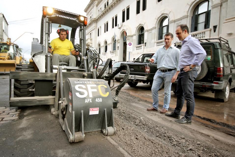 Comienza a trabajar el equipo especial de bacheo del Gobierno de la Ciudad