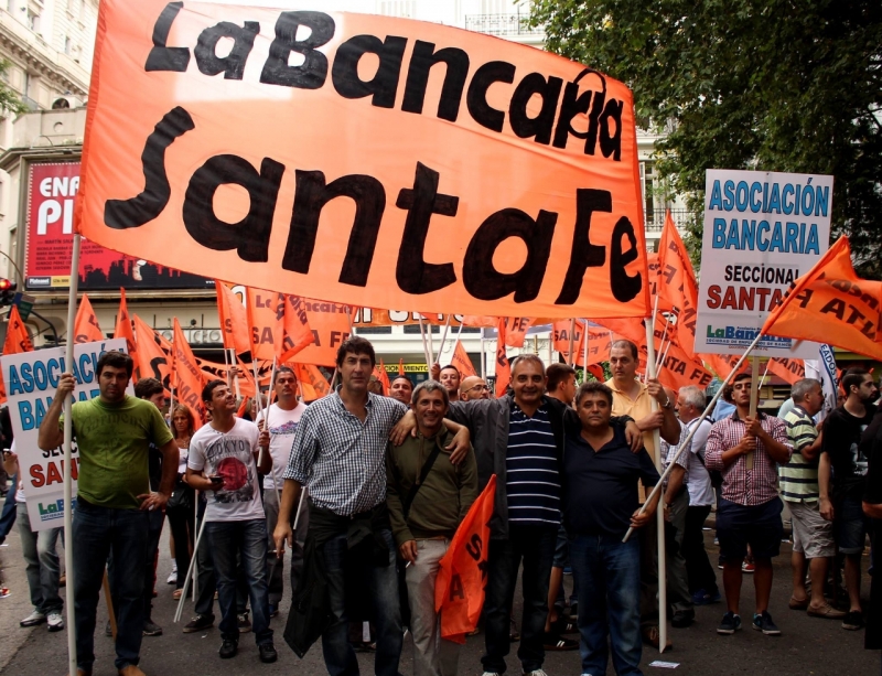 El paro bancario sigue en pie, pero continúan las negociaciones en el Ministerio de Trabajo