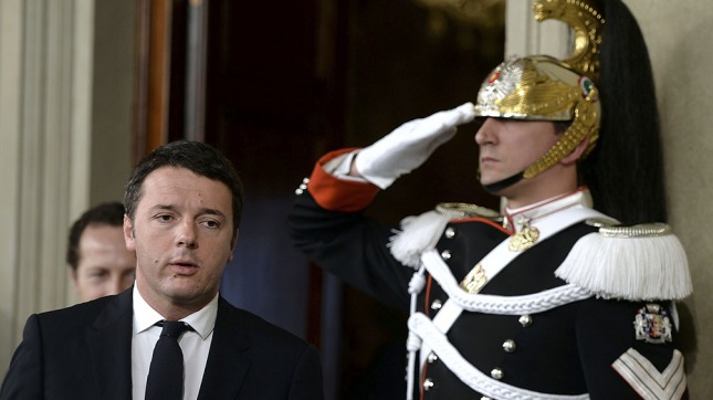 Renzi presentó su renuncia formal al Partido Demócratico y busca evitar la escisión