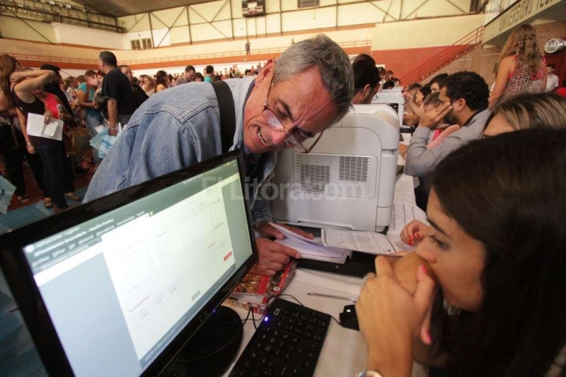 Este martes ofrecerán 382 cargos y 387 horas a docentes santafesinos