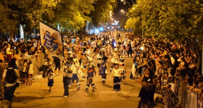 La fiesta de carnaval convocó a una multitud en la plaza Libertad
