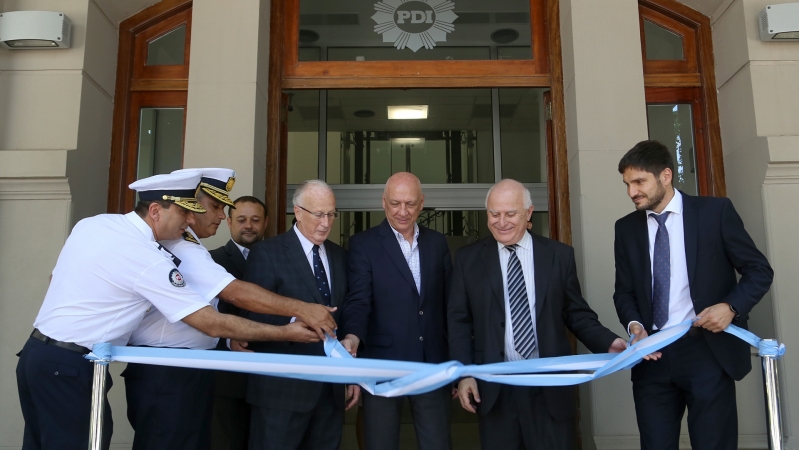 Lifschitz inauguró el nuevo edificio de la Policía de Investigaciones en Rosario