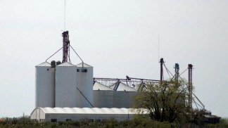 Buryaile confirmó que se instalará el puerto de silos