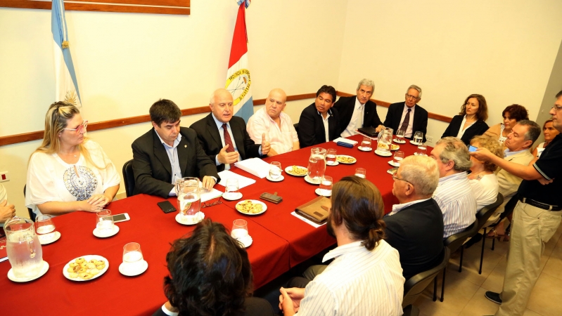  Lifschitz participó del primer encuentro de la comisión provincial de expertos