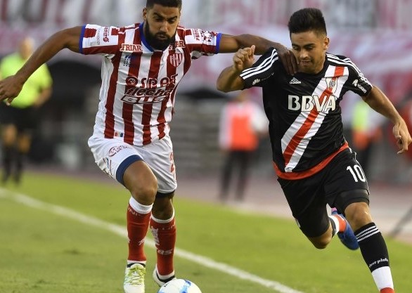 Unión se trajo un valioso punto del Monumental