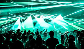 Cien agentes controlarán hoy la fiesta electrónica
