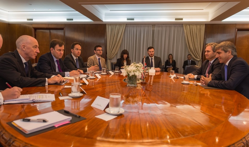 El Reino Unido aprobó financiar con más de U$S 1.200 millones el comercio con la Argentina