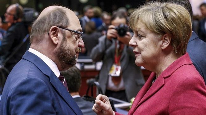 Merkel cae en los sondeos y los socialdemócratas pasan al frente