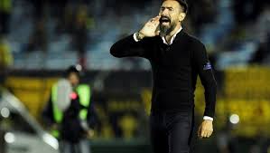 DOMÍNGUEZ: 