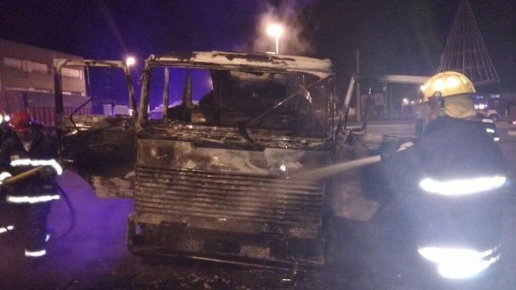 Un muerto por un camión que intentó atravesar un piquete