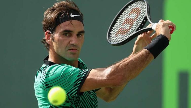 FEDERER, EN SEMIS DE MIAMI Y OVACIONADO