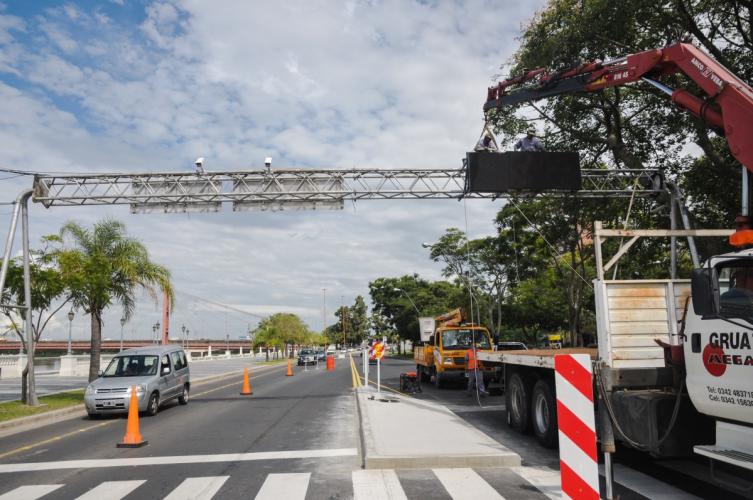 Instalaron el primer cartel de mensajería variable