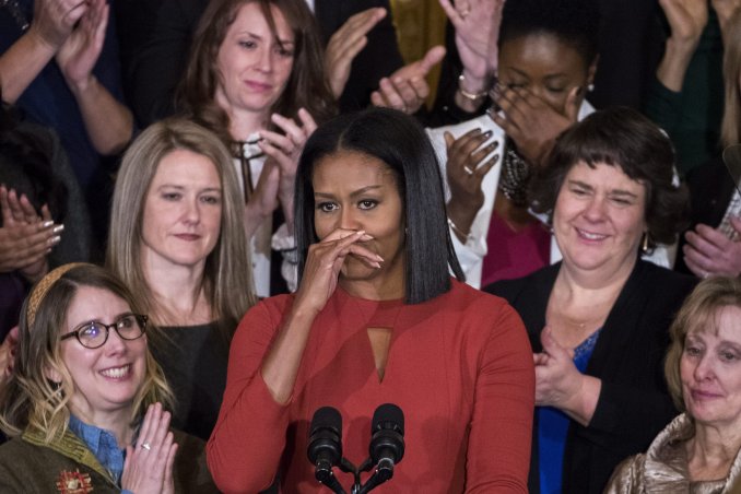 Furor por la foto de Michelle Obama con su pelo al natural 