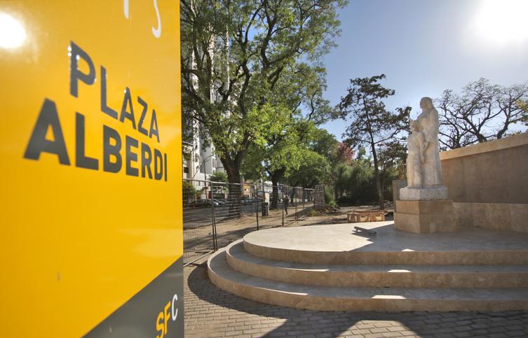 El Gobierno de la Ciudad pone en valor el patrimonio escultórico de Plaza Alberdi