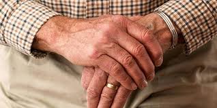Parkinson: neuroestimulador que permite recuperar el control de los movimientos