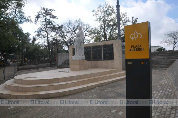 Se inauguró la Plaza Alberdi