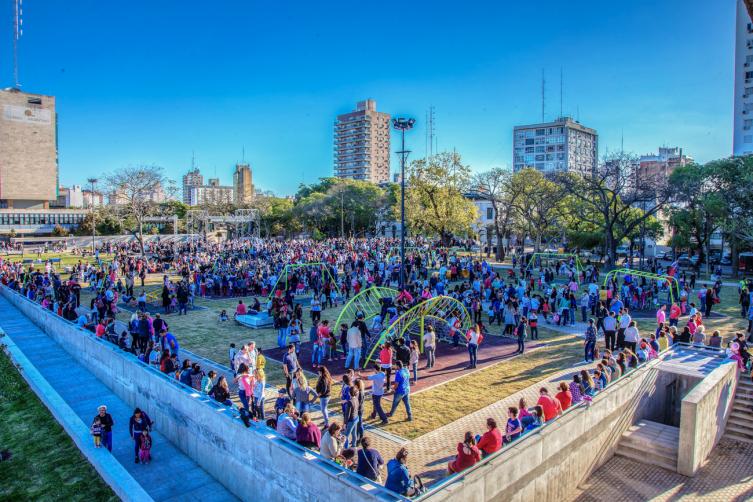 Plaza Alberdi, un emblema de la Ciudad que se anima a progresar
