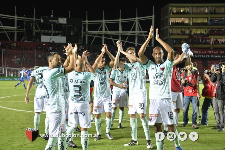 EL NEGRO NO PARA: SEIS AL HILO