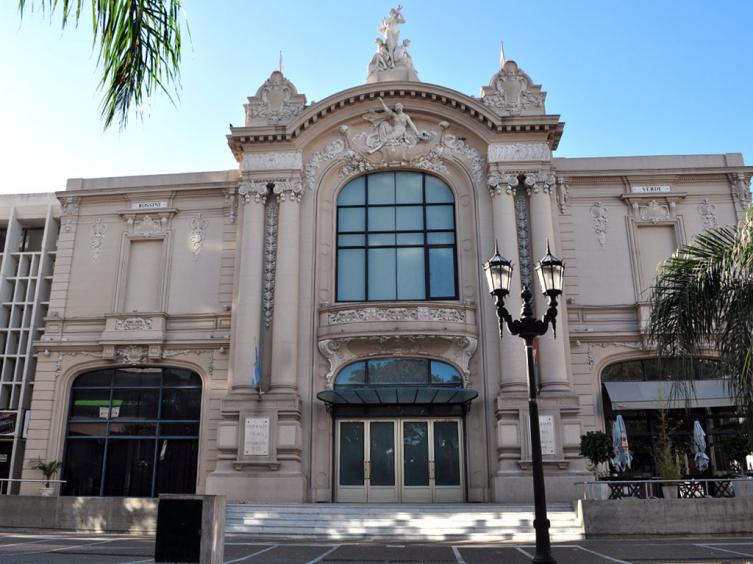 Charla: “Teatro Municipal, espacio, continente y contenido”