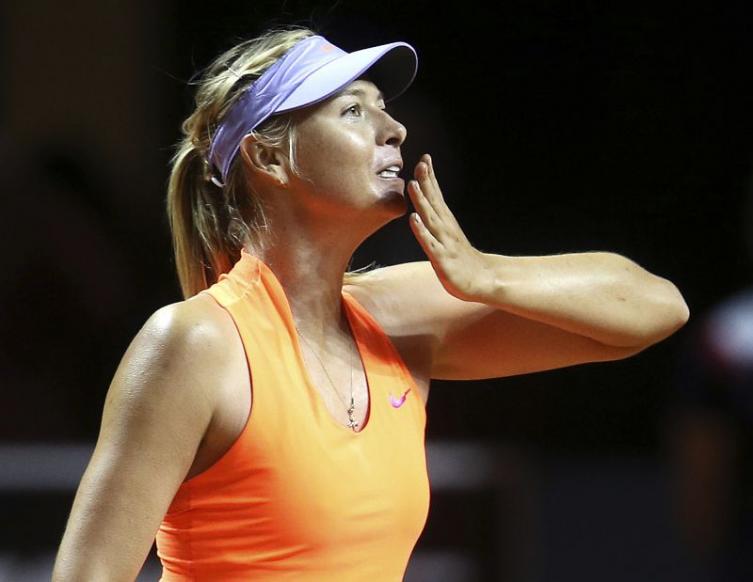 SHARAPOVA VOLVIÓ Y GANÓ  