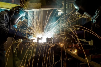 La actividad industrial se contrajo en marzo 4,2% interanual