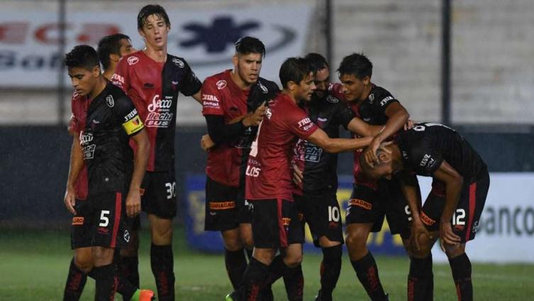 COLÓN FUE MAESTRO: LE DIO UNA VERDADERA LECCIÓN A SARMIENTO  (video)