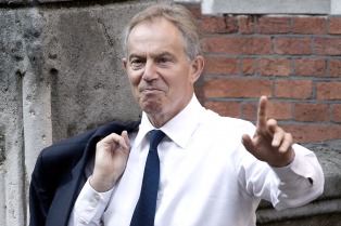 Tony Blair anuncia su regreso a la política debido al 