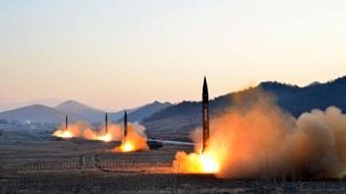 Corea del Norte amenaza con acelerar su programa nuclear