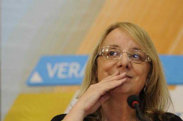 Alicia Kirchner propuso a la Nación ajustar el gasto salarial 