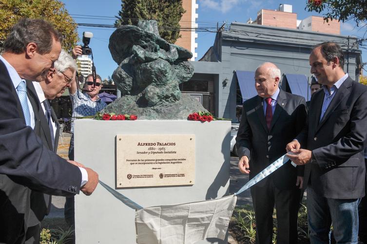 Alfredo Palacios tiene su espacio conmemorativo en la Ciudad