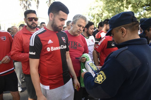 TRIBUNA SEGURA PARA EL CLÁSICO ROSARINO DEL DOMINGO