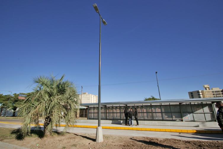 Piden más semáforos en la nueva Avenida Blas Parera