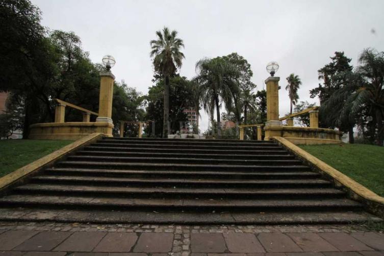 Miércoles con algunas nubes en el cielo de la ciudad
