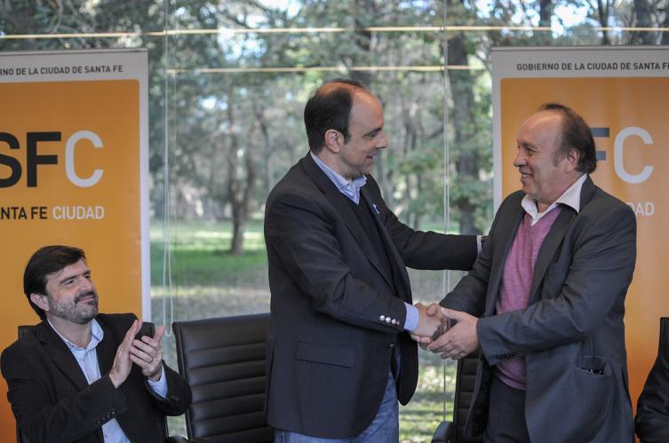 Una nueva empresa firmó su boleto de compraventa para instalarse en Los Polígonos I