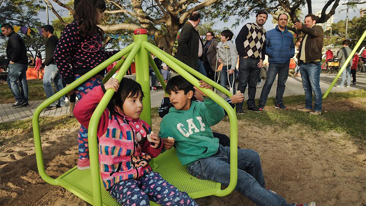 Tres áreas de juegos renovadas en el Parque Federal